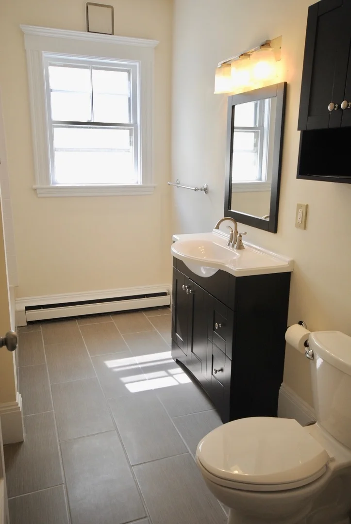 119, Lexington St., Unit 3R, East Boston, Boston, MA, 02128