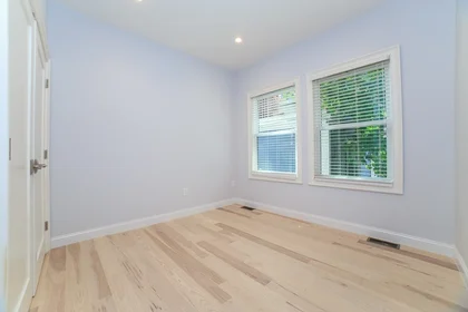 Logement entier en résidence à 189, I St., Unit 1, South Boston, Boston, MA, 02127, image 7 de 11