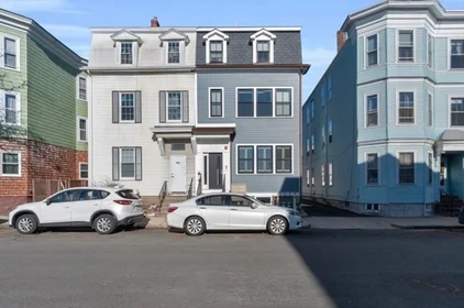 Logement entier en résidence à 708, East 6th St., Unit 1, South Boston, Boston, MA, 02127, image 3 de 9