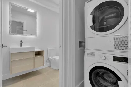 Logement entier en résidence à 708, East 6th St., Unit 1, South Boston, Boston, MA, 02127, image 5 de 9