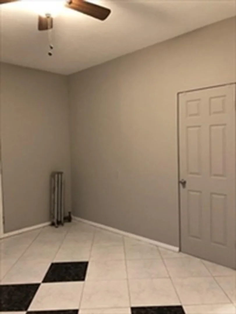 17, Radcliffe Rd., Unit 6, Allston, Boston, MA, 02134