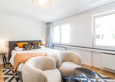 Two bedroom accommodation in Cologne