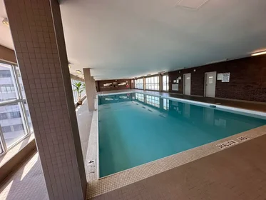Chambre privée à 411 Duplex Ave, image 10 de 12