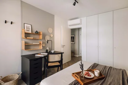 Gesamte Unterkunft in der Avenida Ressano Garcia 34, 1070-095 Lisboa, Portugal, bild 18 von 22