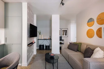 Gesamte Unterkunft in der Avenida Ressano Garcia 34, 1070-095 Lisboa, Portugal, bild 6 von 22