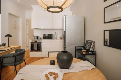 Logement entier à Tv. do Noronha 1, 1250-120 Lisboa, Portugal, image 12 de 23