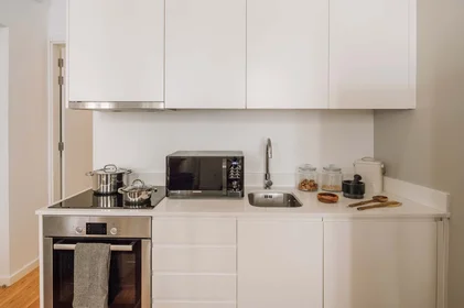 Logement entier à Tv. do Noronha 1, 1250-120 Lisboa, Portugal, image 15 de 23