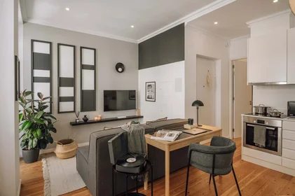 Logement entier à Tv. do Noronha 1, 1250-120 Lisboa, Portugal, image 3 de 23