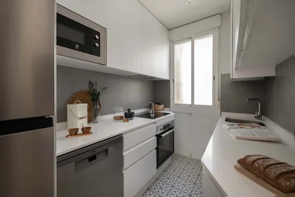 Dairenin tamamı konumu Tr.ª del Conde Duque, 13, Centro, 28015 Madrid, Spain, 3 23 görüntüsü