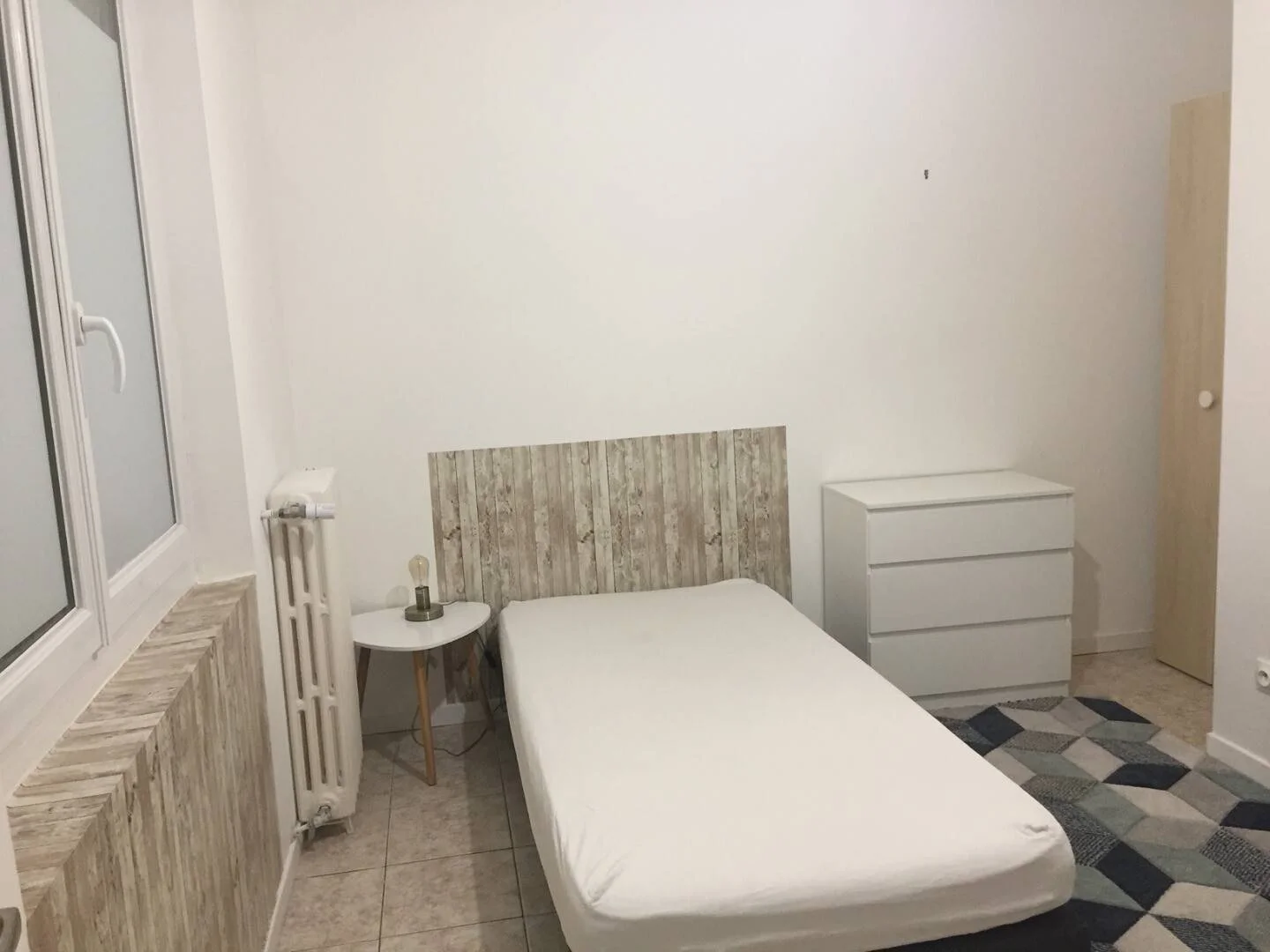 Cozy room for students available in 