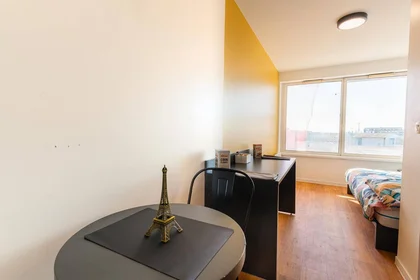 Stanza privata in residence in Saint-Denis, 93200, immagine 3 di 7