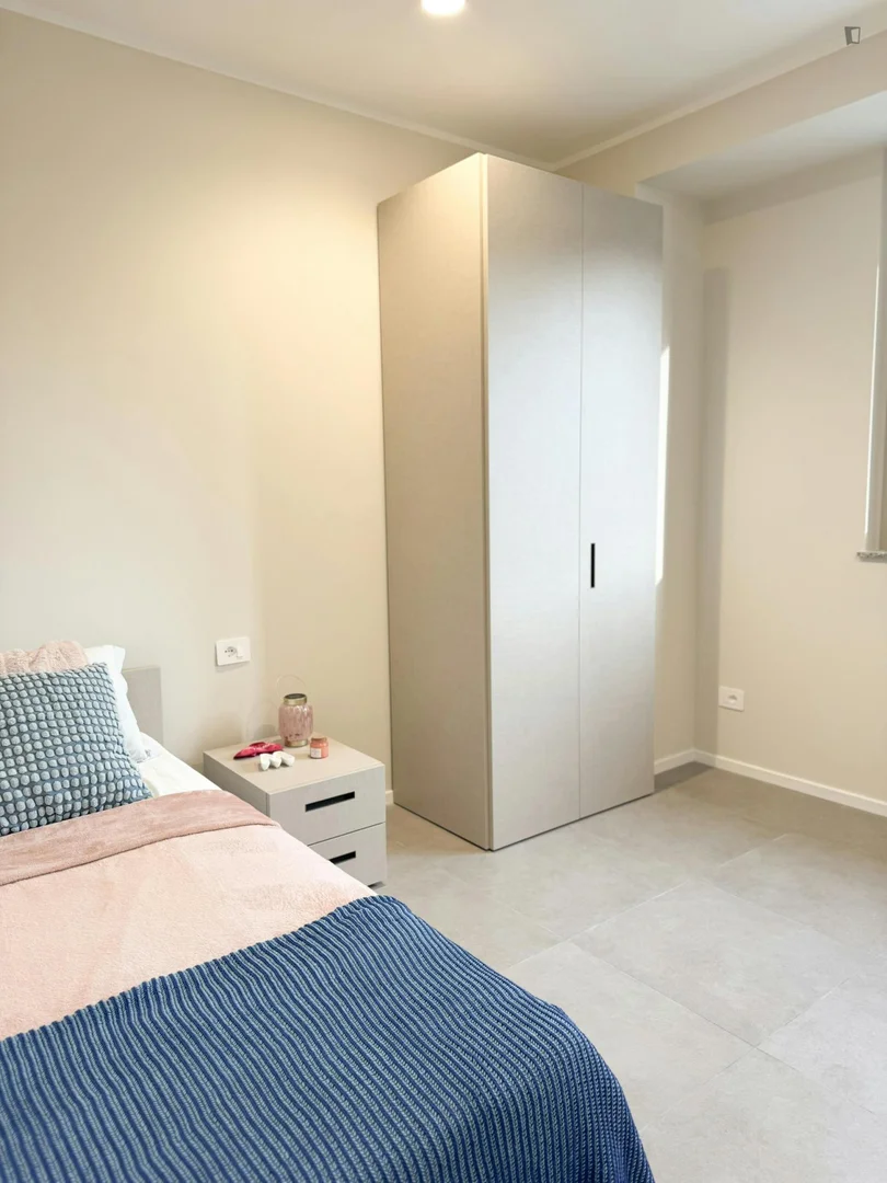 Budget-friendly student room close to campus in 
