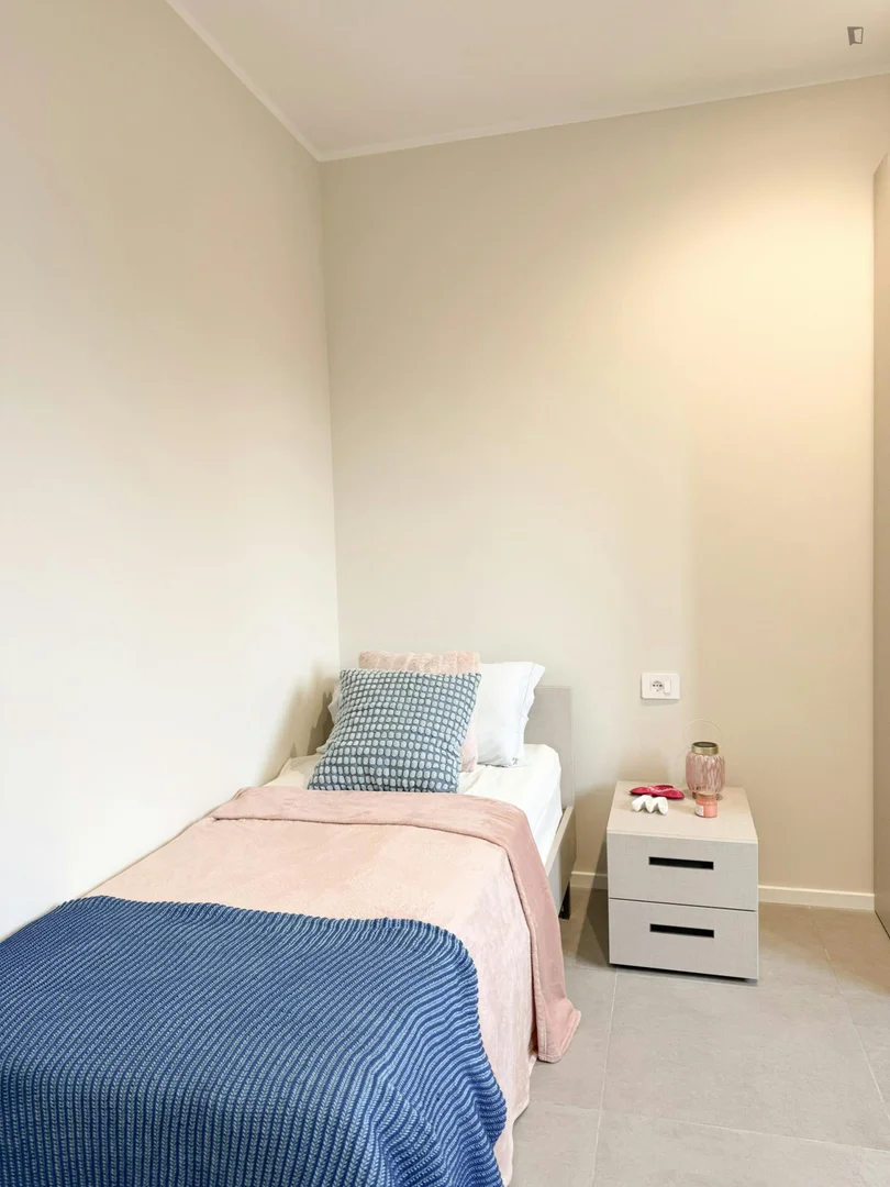 Student-friendly room in  with modern amenities