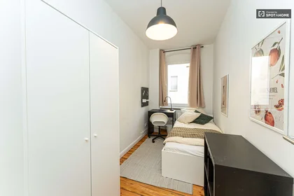 Quarto privado em Sonnenallee, imagem 1 de 10