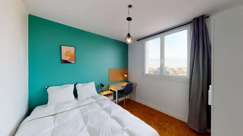 Private room at rue Louis Antoine Bougainville, image 1 of 10