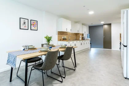 Privatzimmer in der 8 Grove Cres Rd, London E15 1NZ, United Kingdom, bild 6 von 20