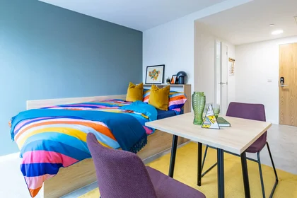 Privatzimmer in der 8 Grove Cres Rd, London E15 1NZ, United Kingdom, bild 8 von 20