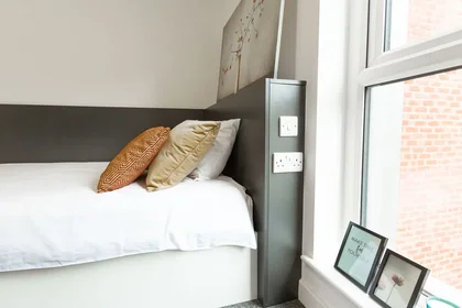 Studio in residence at Parham Rd, Canterbury CT1 1GA, United Kingdom                  , image 1 of 41