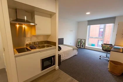 Studio in residence at Parham Rd, Canterbury CT1 1GA, United Kingdom                  , image 17 of 41