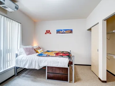 Entire place at 313 SE Oak St, Minneapolis, MN 55414, United States, image 1 of 10