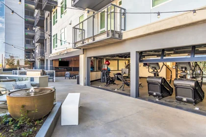 Appartamento intero in residence in 1069 W Exposition Blvd, Los Angeles, CA 90007, USA, immagine 21 di 22