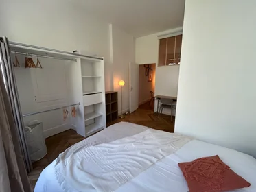 Privatzimmer in der 23 Quai de Bondy, bild 1 von 10