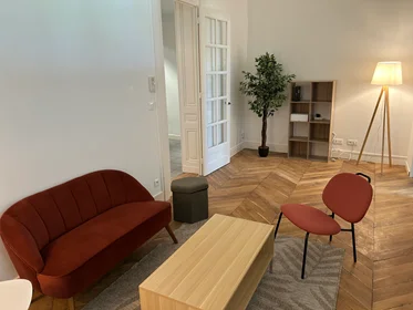 Quarto privado em residência em 23 Quai de Bondy, imagem 13 de 13