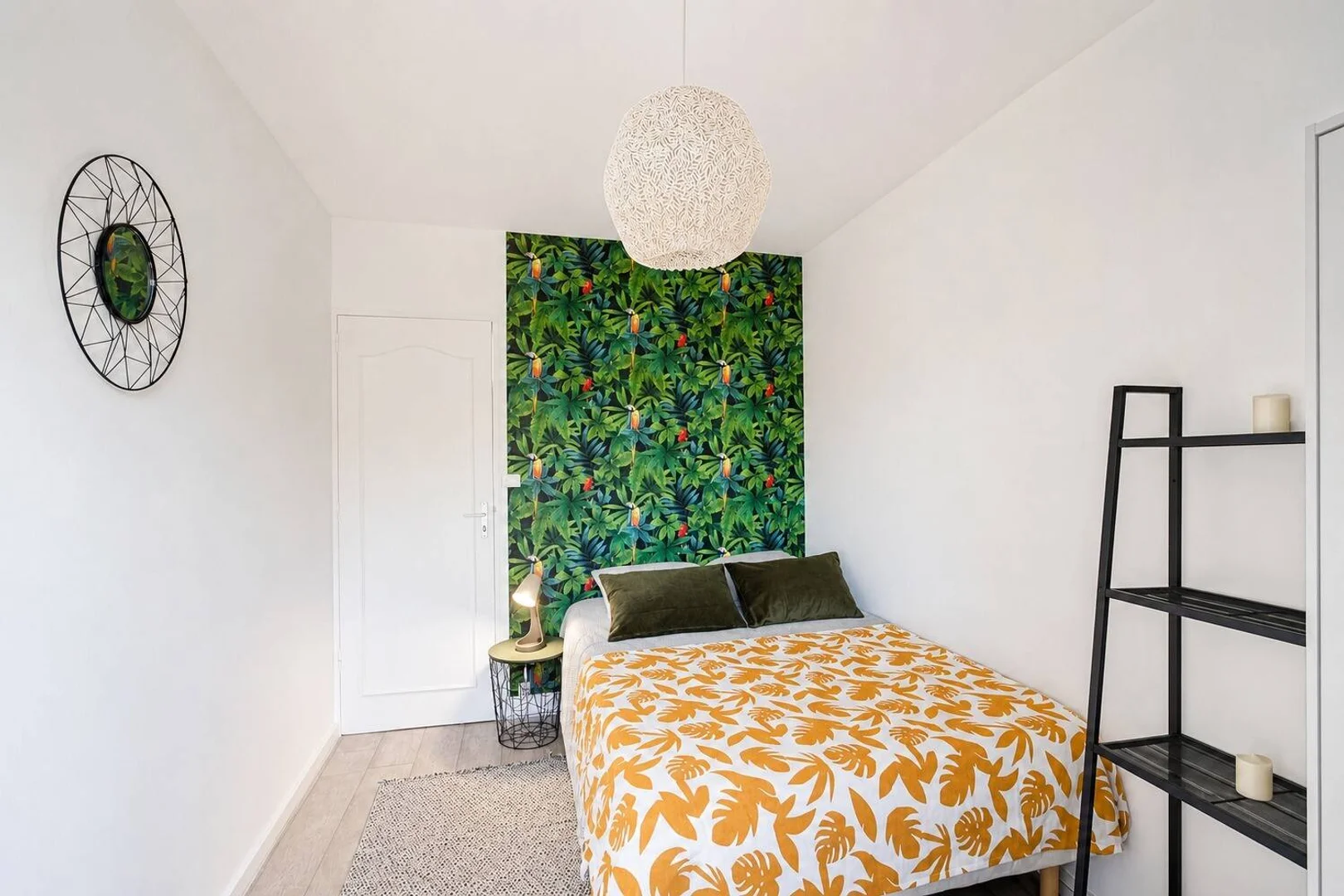 Habitación estudiantil económica con ubicación conveniente en 