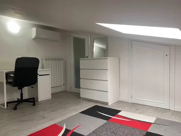 Stanza privata in Via di Tor Vergata, Municipio VII, immagine 1 di 10