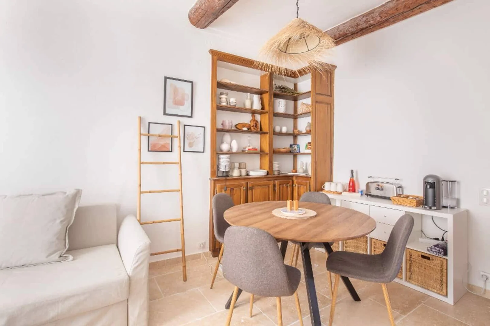 Quarto de estudante funcional perfeito para estudar em 