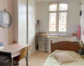 Quarto barato em Le-havre