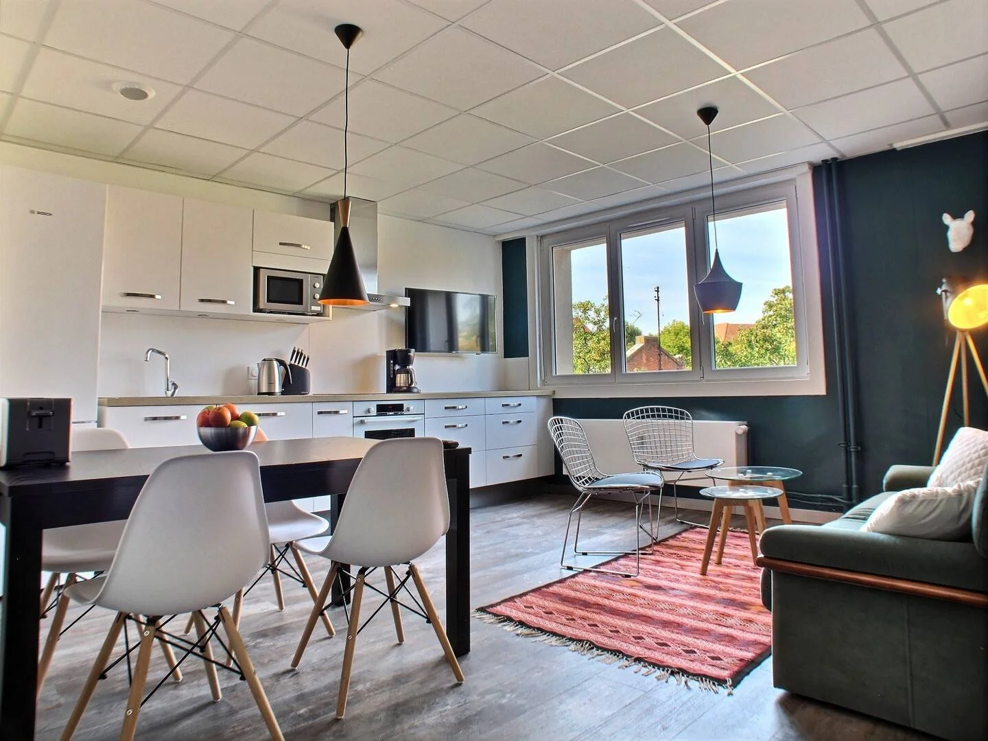 Quarto de estudante económico com localização conveniente em 
