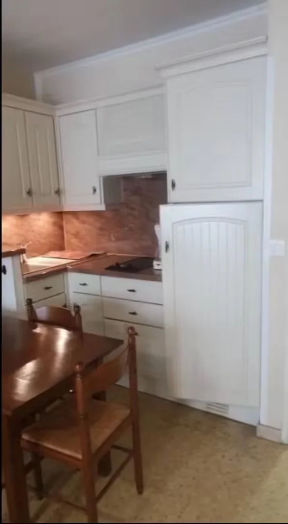 Habitación en apartamento estudiantil en alquiler en , completamente amueblado