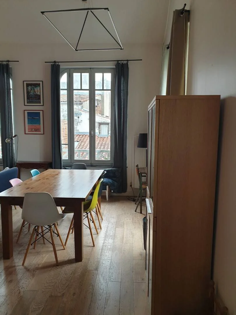 Chambre d'étudiant économique avec emplacement pratique dans 