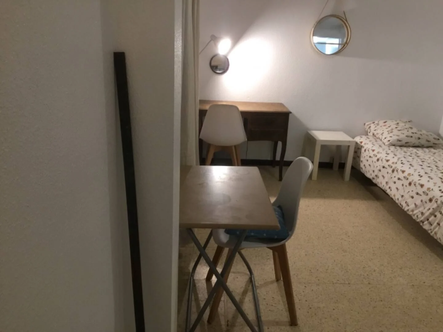Stanza in affitto in appartamento per studenti a , completamente arredata