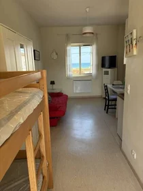Habitación privada en Antibes, 06600, imagen 1 de 10