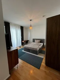 Quarto privado em Robert-Mayer-Straße, Innenstadt I, imagem 1 de 5