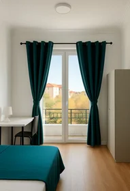 Quarto privado em Avenida Almirante Reis, Lisbon, imagem 2 de 10