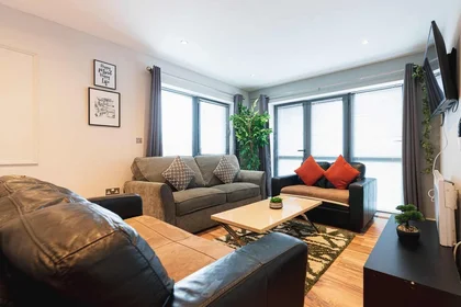 Apartamento inteiro em Leeds Street, imagem 2 de 11