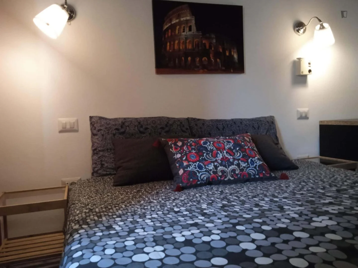 Stanza funzionale per studenti perfetta per studiare a 