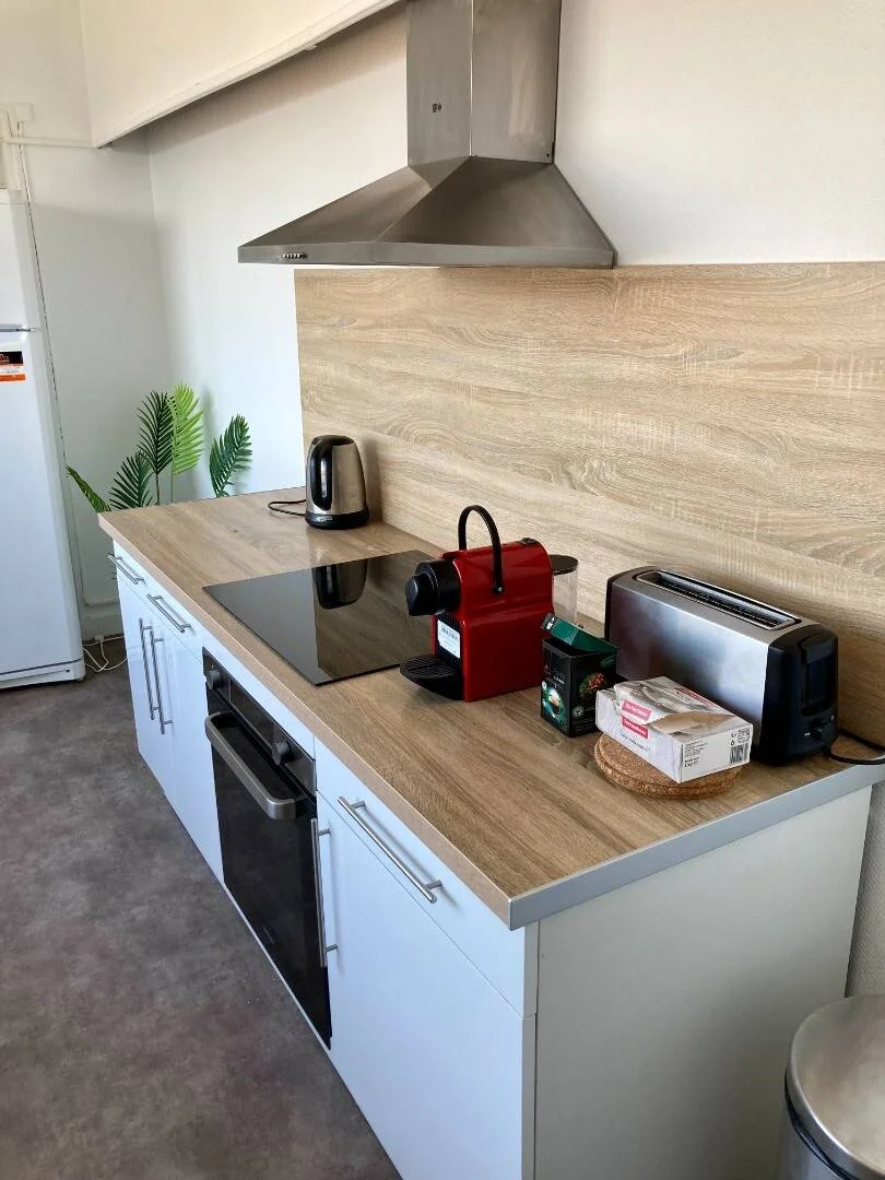 Quarto de estudante económico com localização conveniente em 
