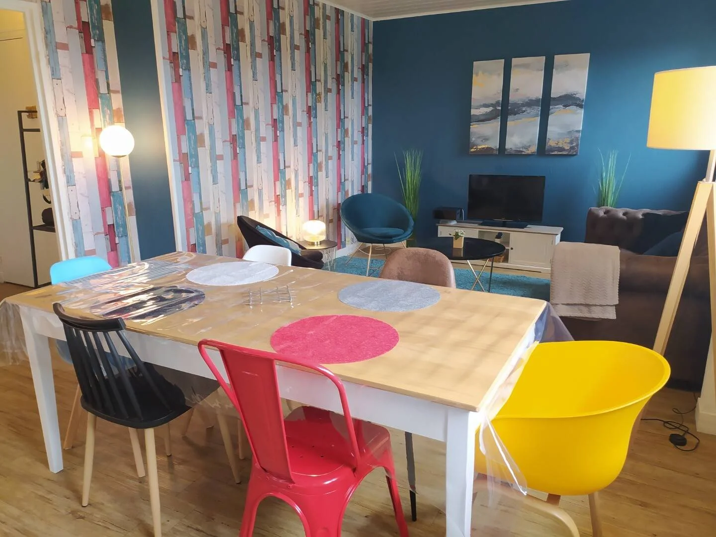 Cozy room for students available in 