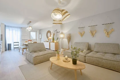 Habitación privada en Nancy, 54000, imagen 1 de 10