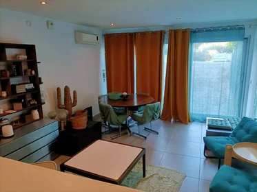 Habitación privada en Antibes, 06600, imagen 1 de 10
