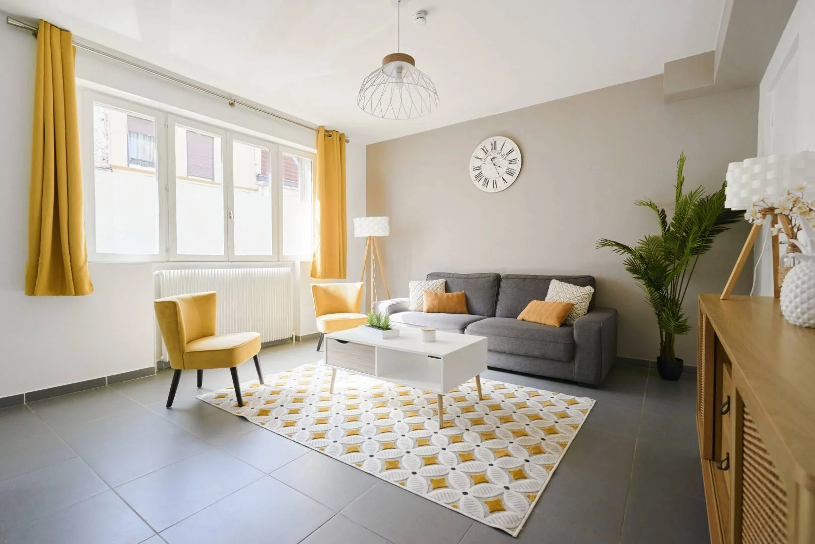 Room for rent in student apartment in , fully furnished