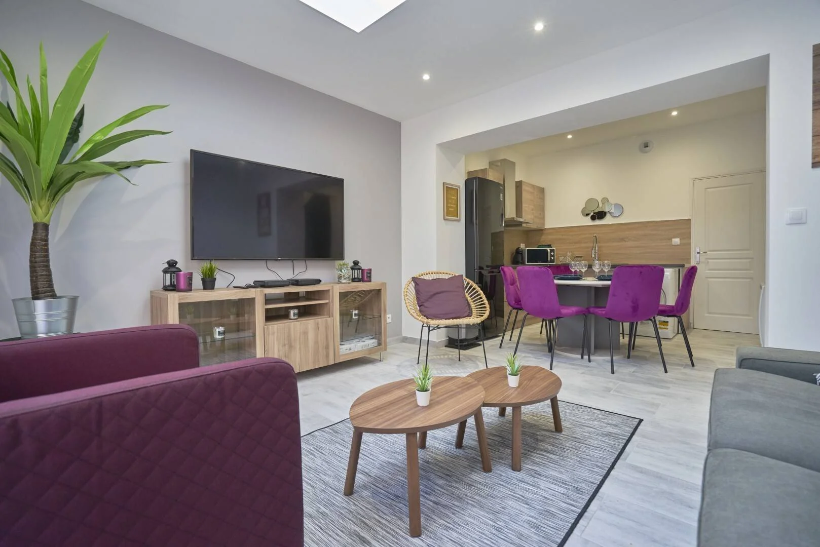 Economical student room with convenient location in 