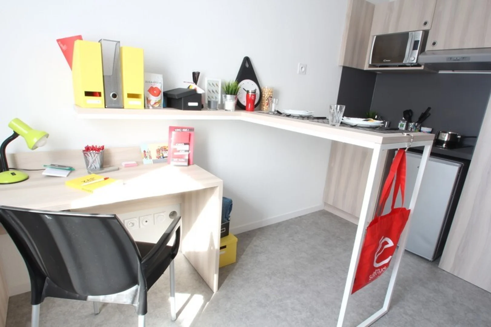 Budget-friendly student room close to campus in 