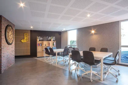 Private room in residence at Aix-en-Provence, 13100, image 7 of 12