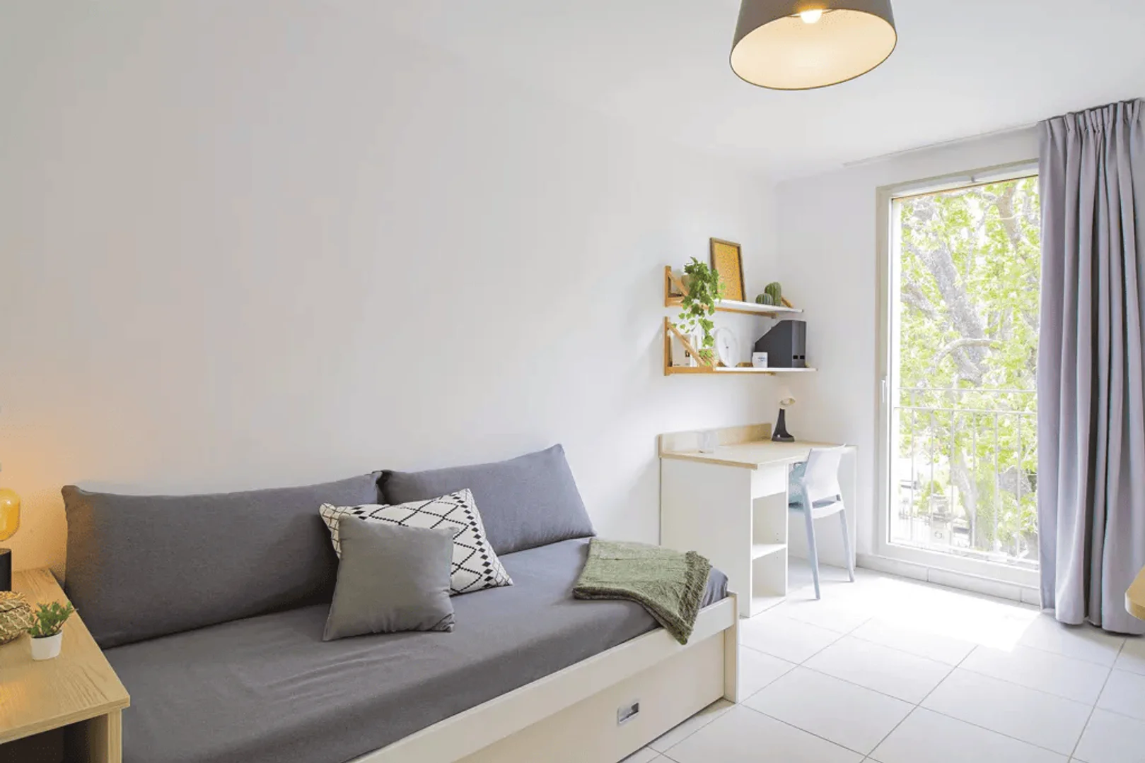 Quarto amigo do estudante em  com comodidades modernas