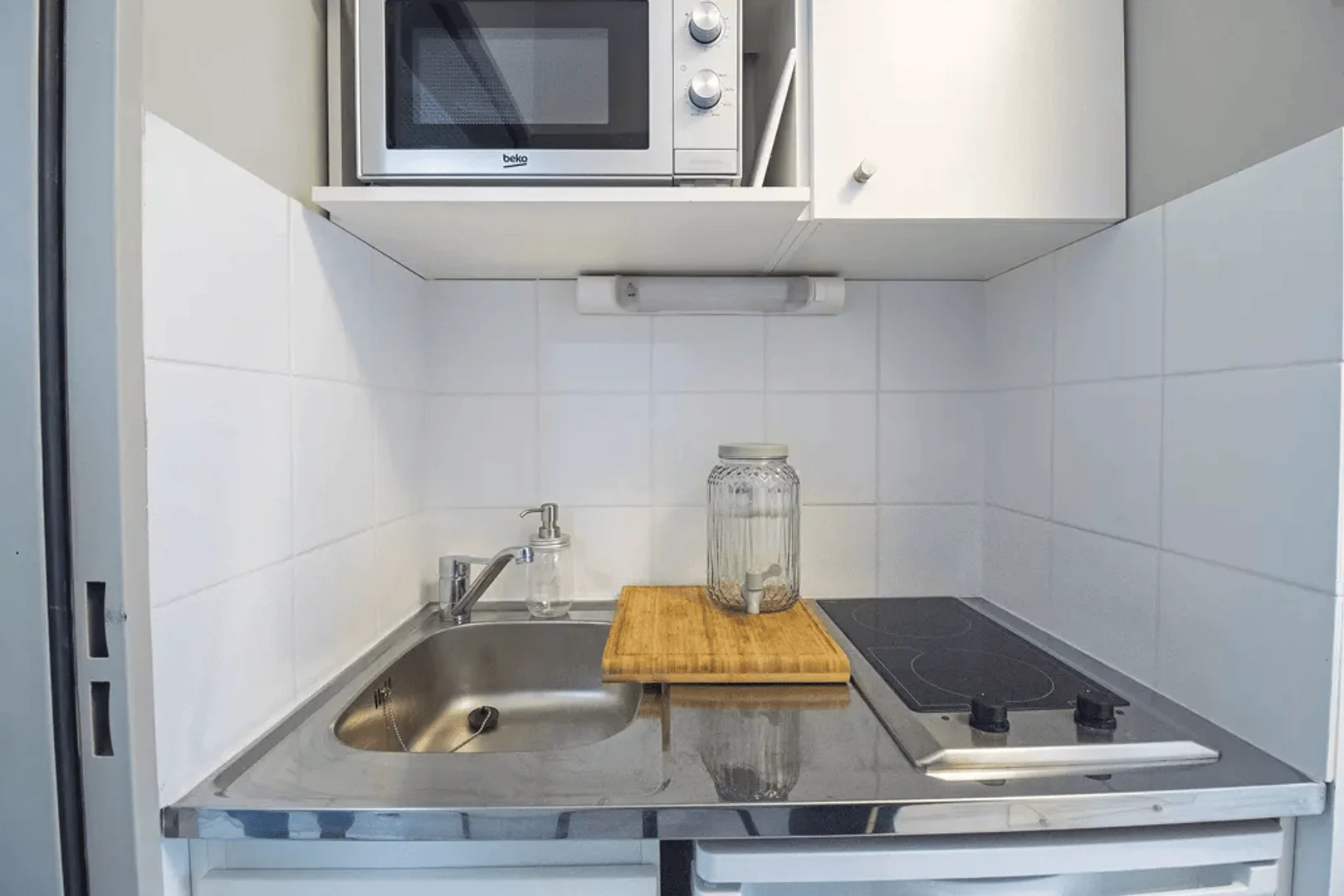 Quarto para alugar em apartamento de estudantes em , totalmente mobilado